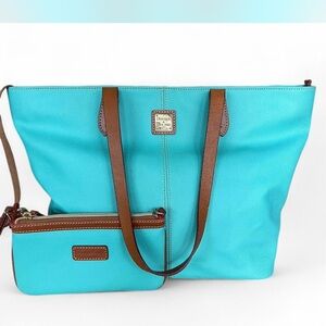 Dooney & Bourke Blue Leather Purse With Wristlist